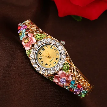 2018 луксозни часовници гривна жени от неръждаема стомана, планински кристал, Кристал кварцов часовник дамски модни и ежедневни сплав рокля ръчен часовник