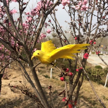 малка симпатична имитативната птица реалистична летяща жълта птица модел на около 12 см