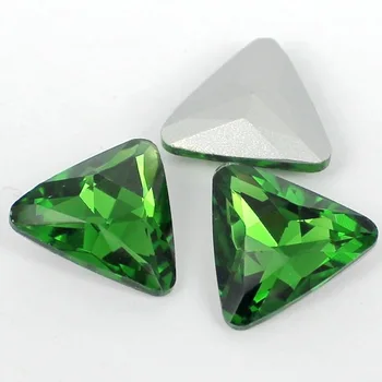 12mm, 18mm,23мм зелен цвят триъгълник форма на кристал необичайни камъни за 