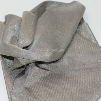 Блок на ЕМП ивица сребриста тъкан, използвана за лигавицата на сутиена