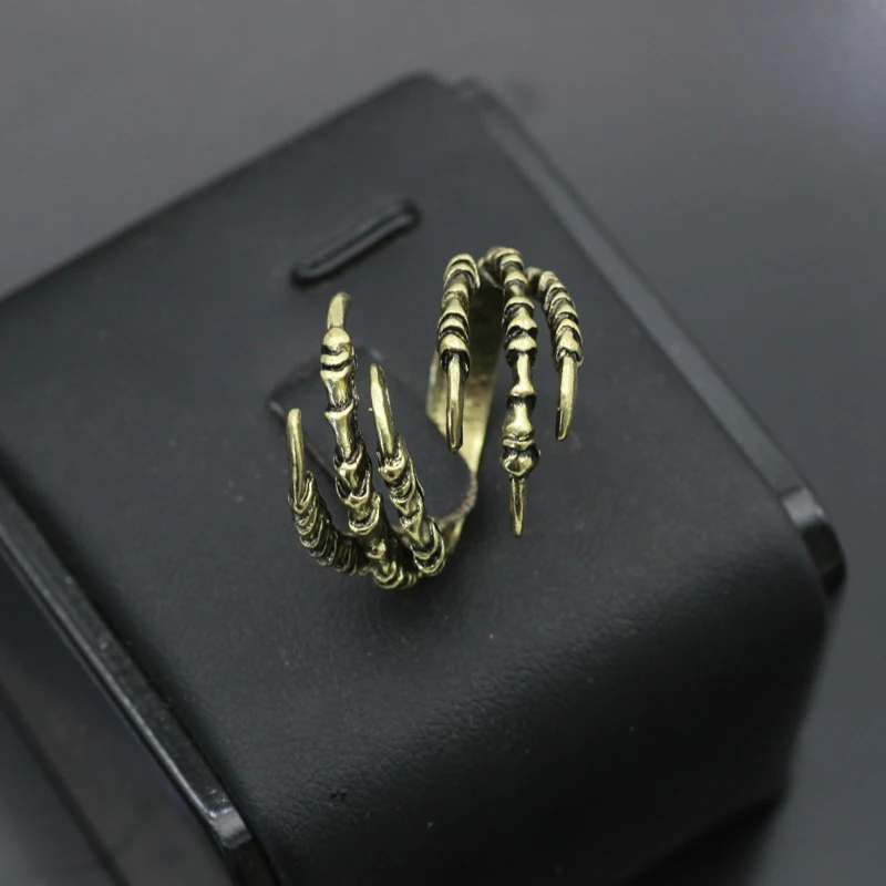 Безплатна доставка бронзова покритие шест ноктите пръстени за жени и мъже, готически хладен Нокът пръстени реколта преувеличават Модни бижута 2017 нова